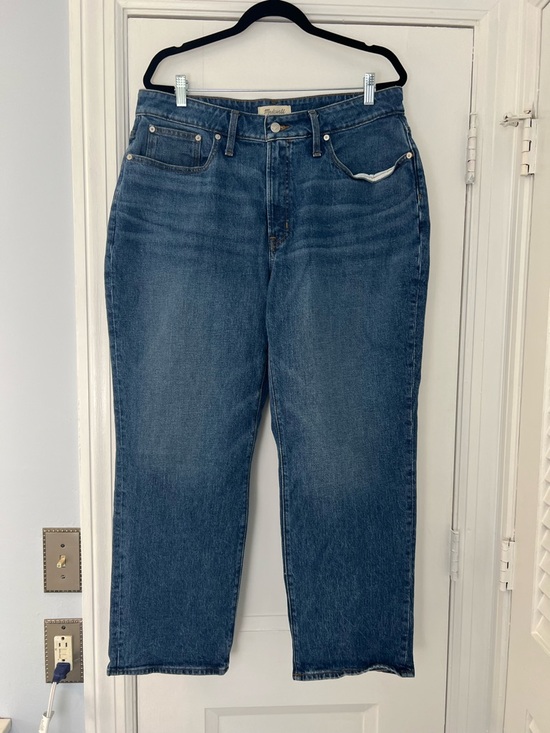 Madewell Denim - Madewell The Perfect Vintage Straight Jeans in a classic blue wash Size 16W